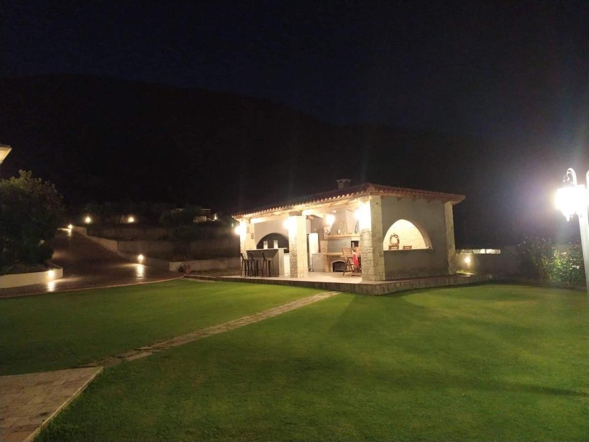 Villa Anna Nafpaktos エクステリア 写真